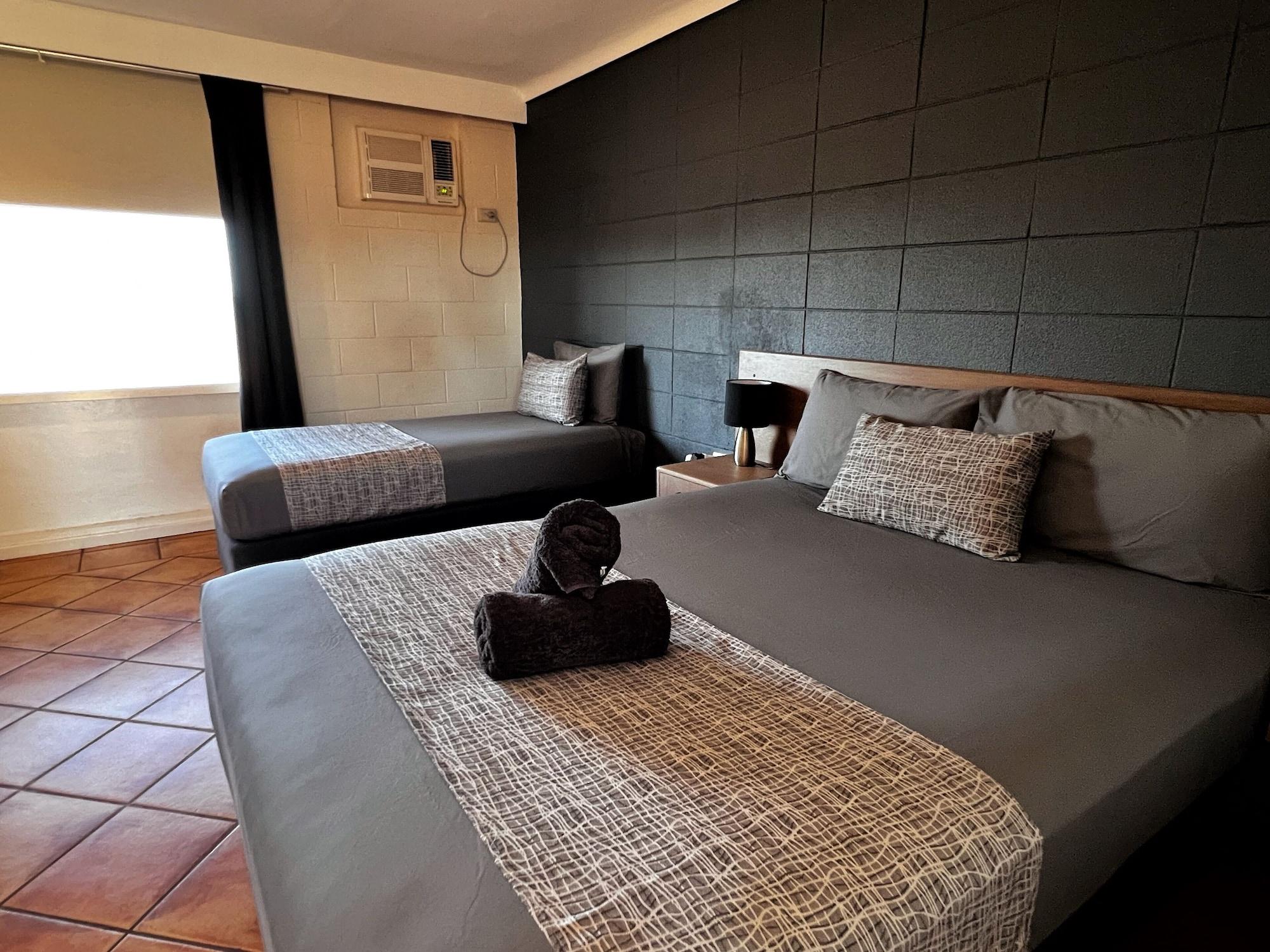 Hospitality Port Hedland Motel Buitenkant foto