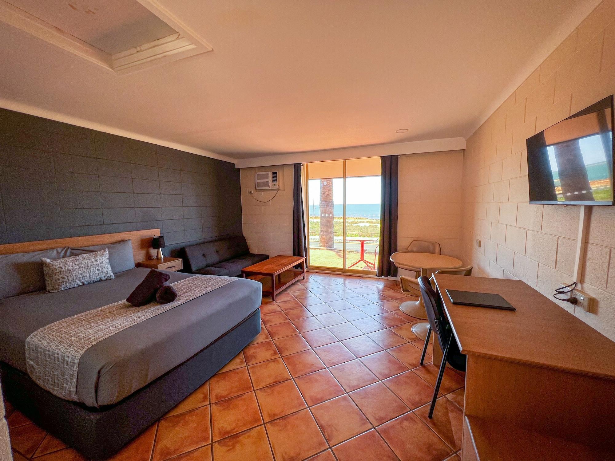 Hospitality Port Hedland Motel Buitenkant foto