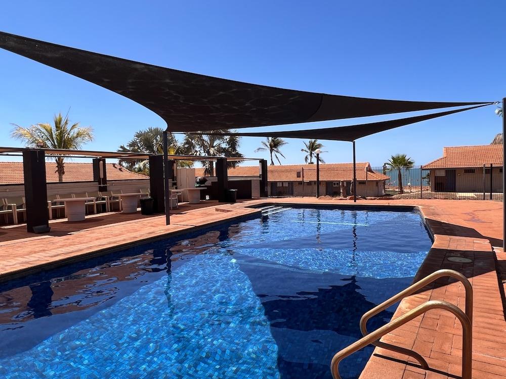 Hospitality Port Hedland Motel Buitenkant foto